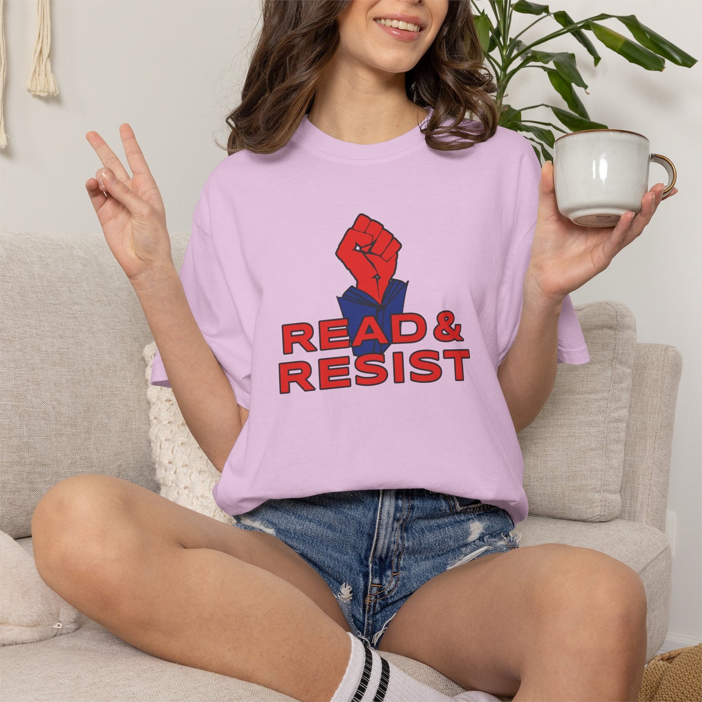 Read & Resist Shirt | Anti Censorship Reader Tee